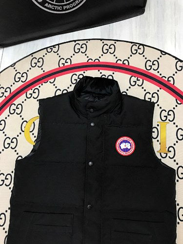 Canada Goose Black Logo Patch Quilted Puffer Vest